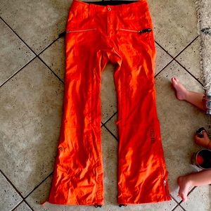 Nikita ski/snowboard pants, size small, “persimmon” color